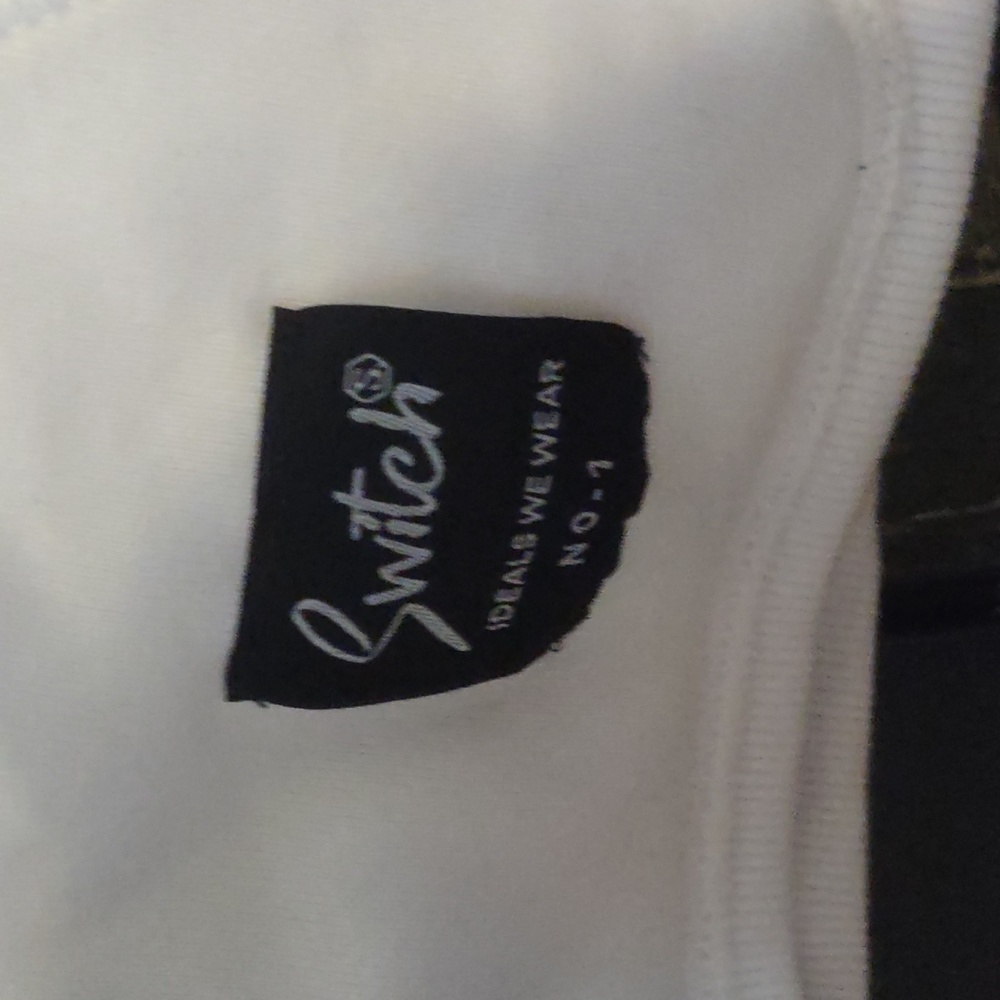 Switch Remarkable | Limited Edition Size XL White Zip Hoodie GUC - Picture 4 of 6